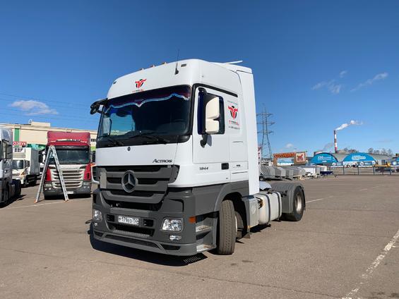 Купить Mercedes-Benz Actros 1844 MegaSpace 2014г
